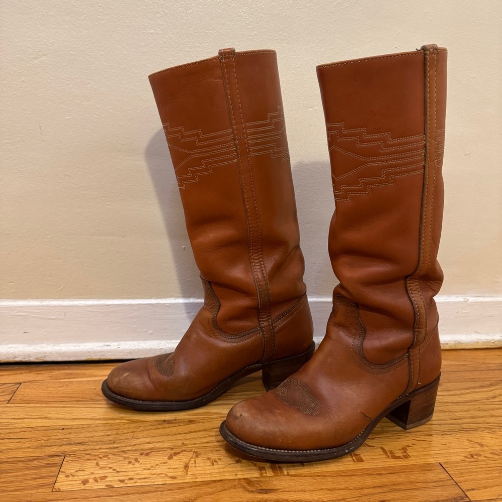 Vintage 1980s Frye Campus Boots with Aztec Embroidery, Size 6.5 W - MADE IN USA